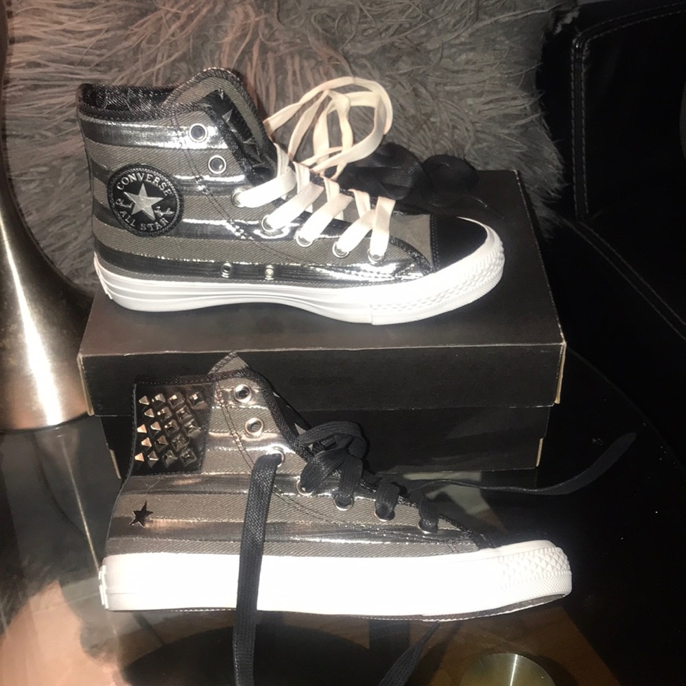 Unisex Converse sneakers